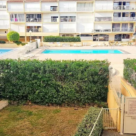 Capcool Pied Dans L'eau Vue Piscine Parking 아파트